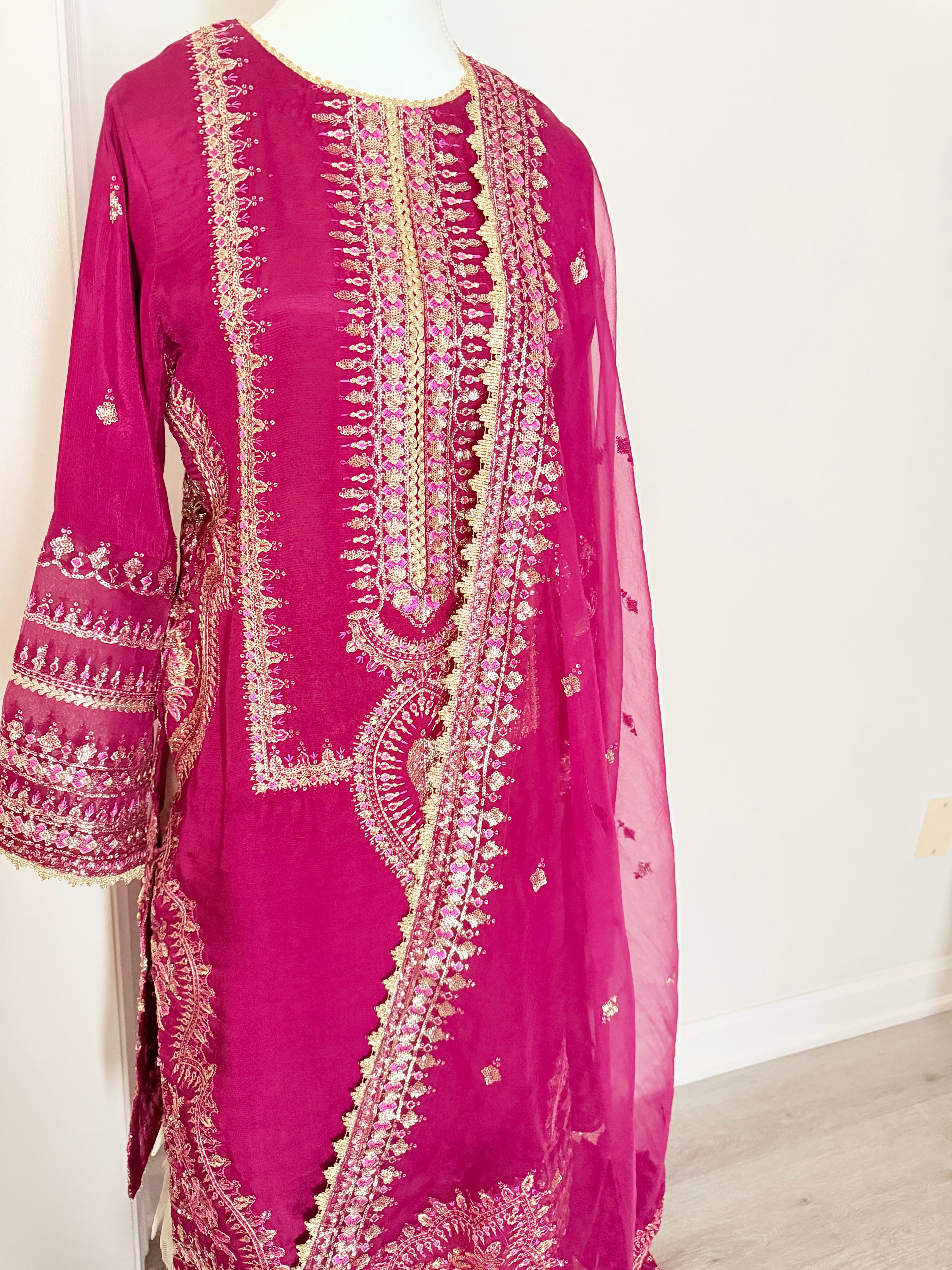 Afrozeh Roshan - Raw Silk Suit
