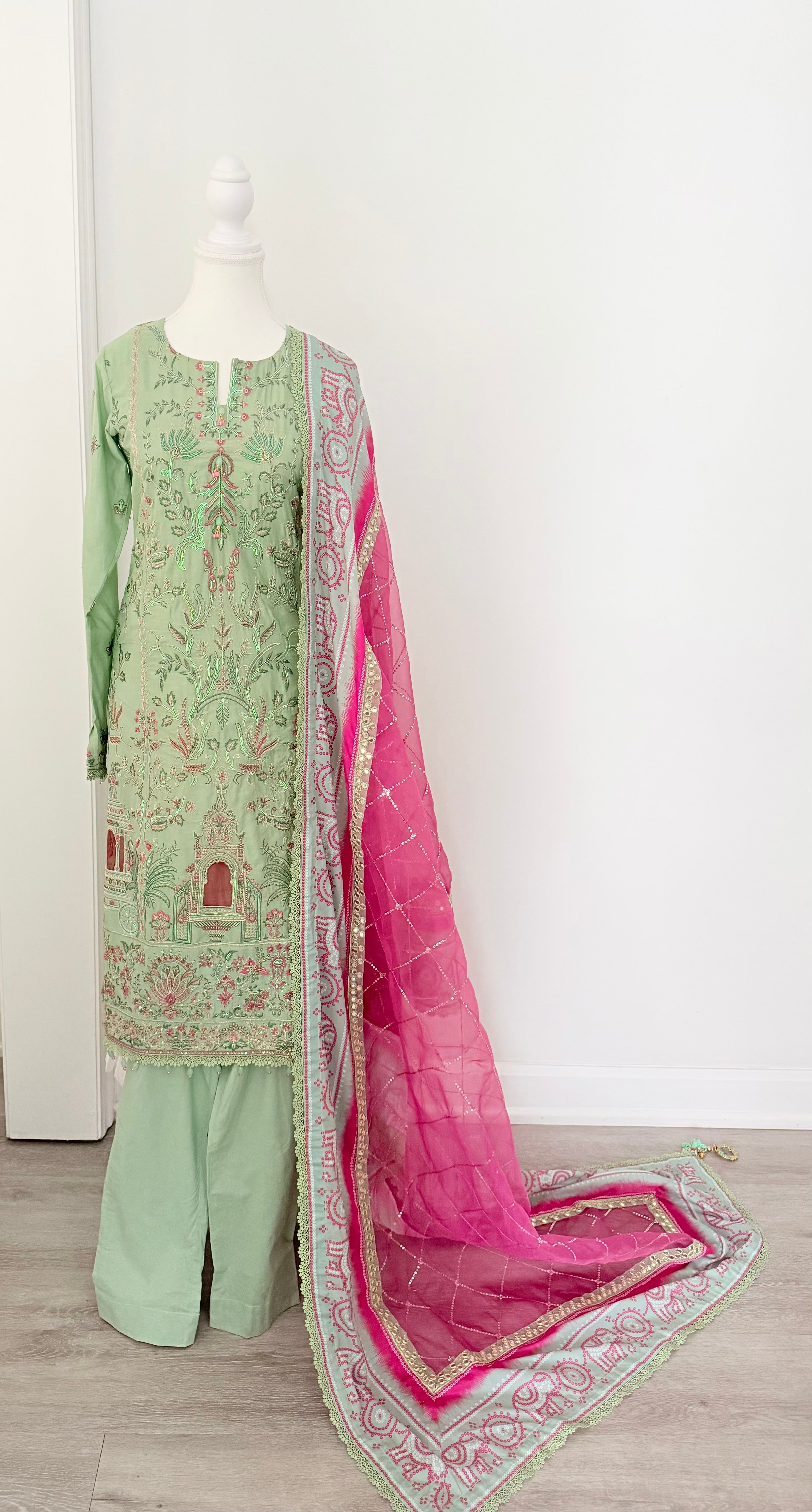 Asim Jofa - Embroidery Lawn Suit