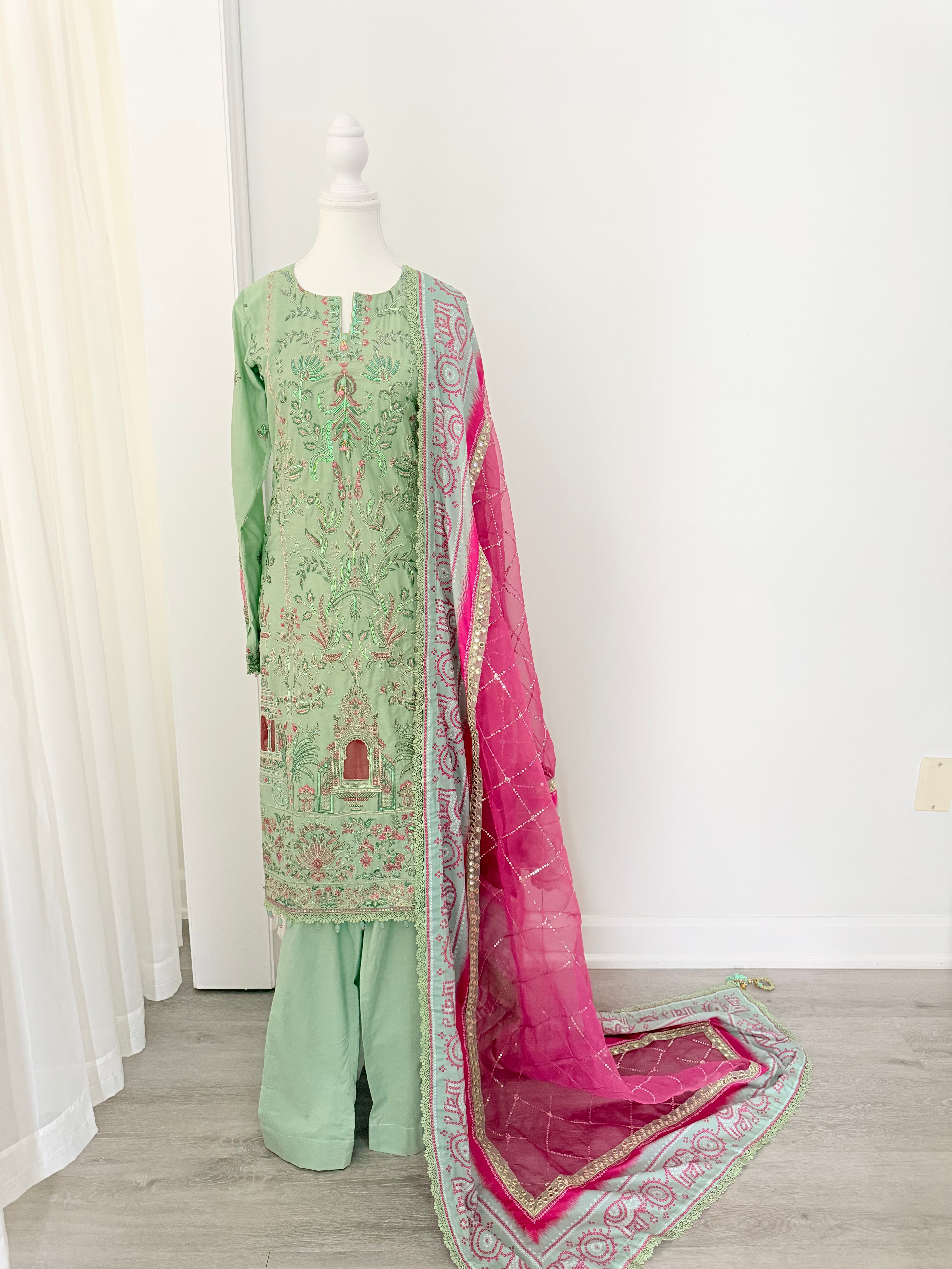 Asim Jofa - Embroidery Lawn Suit